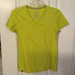 💥2 for $17💥 Nike slim fit v-neck tshirt
